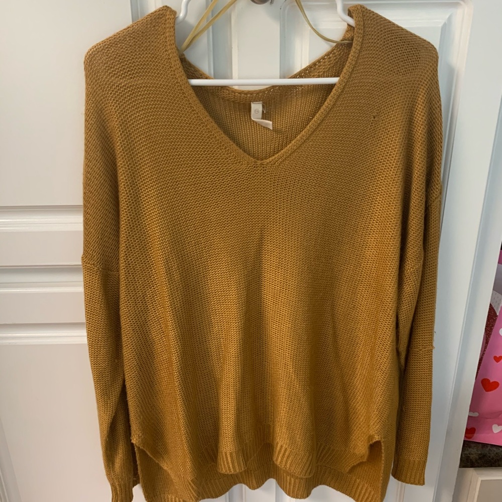Womens s/m wishlist gold sweater
